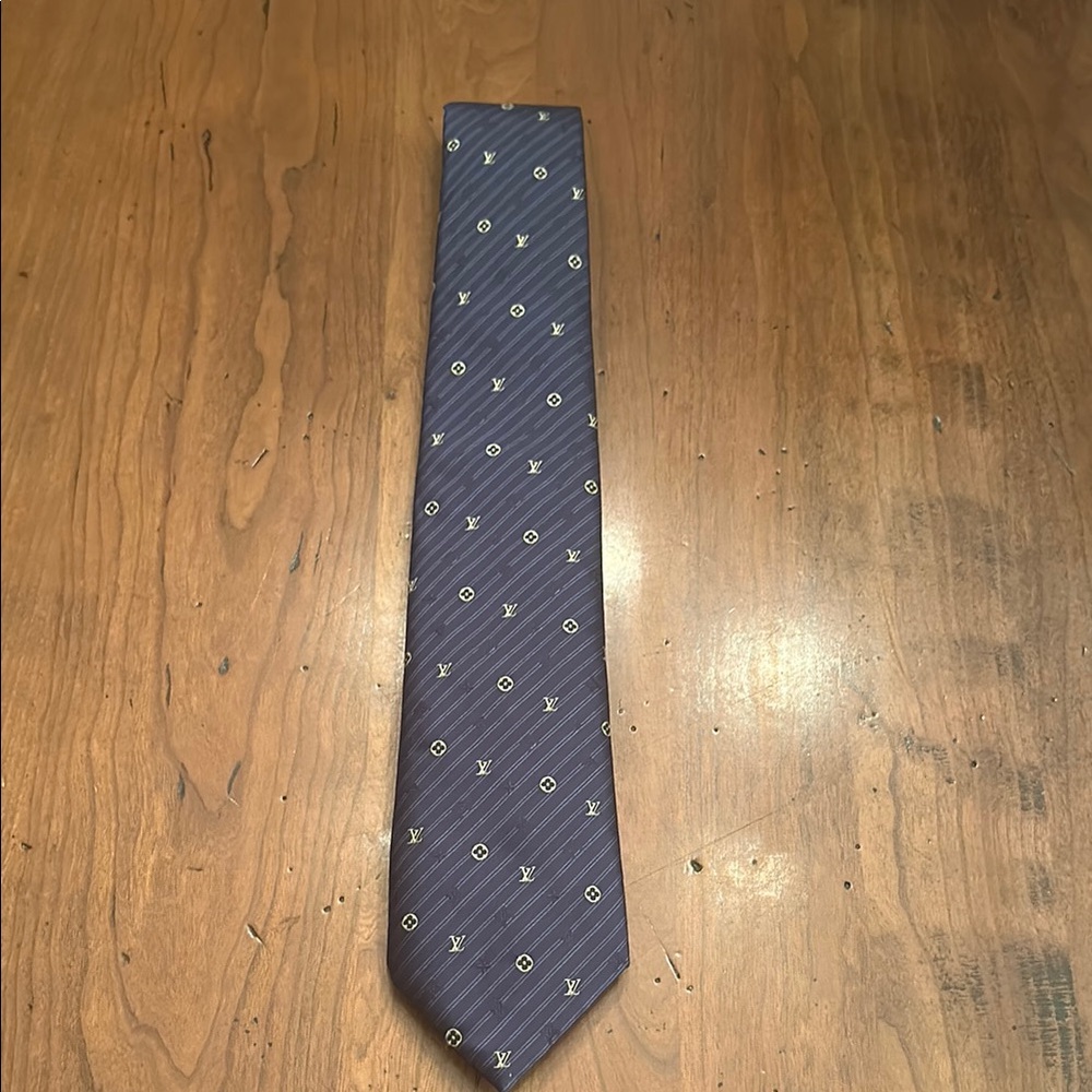 Louis Vuitton Blue Silk Tie Design